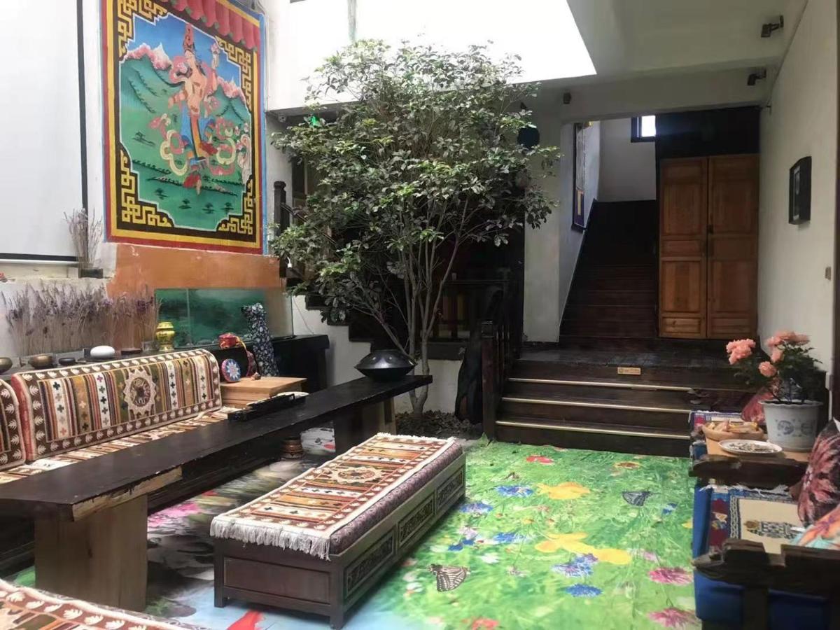 Energy Space Healing Inn Shangri-La Esterno foto