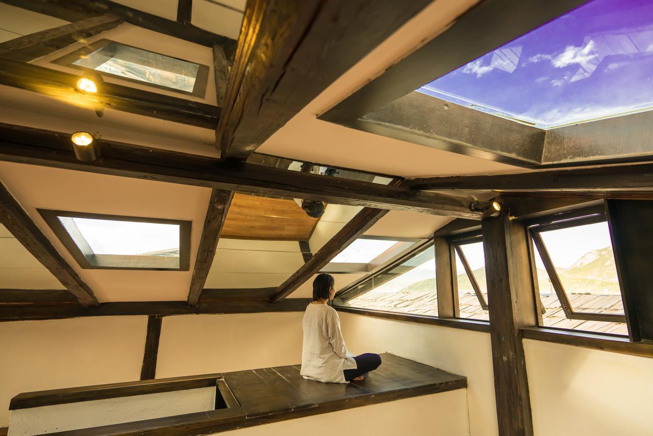Energy Space Healing Inn Shangri-La Esterno foto