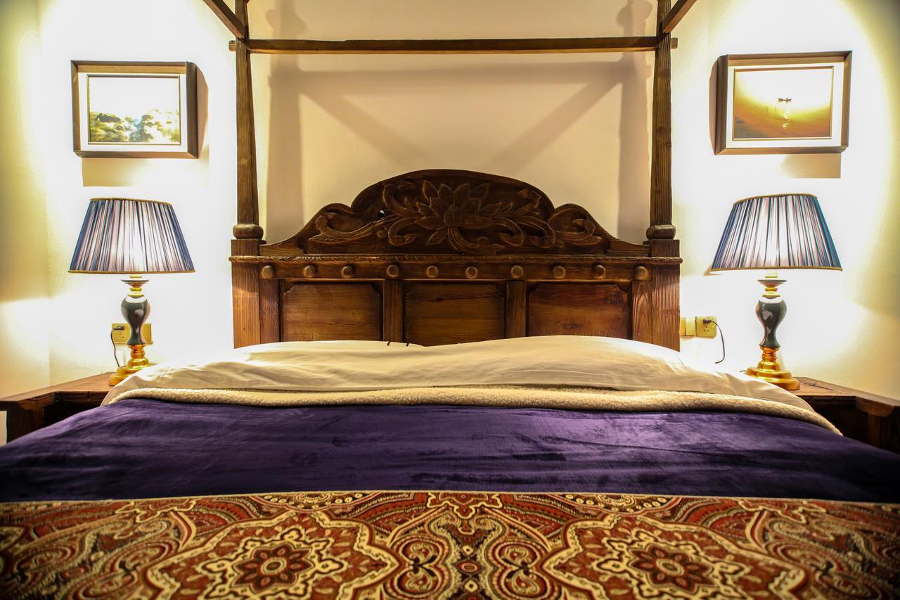 Energy Space Healing Inn Shangri-La Esterno foto