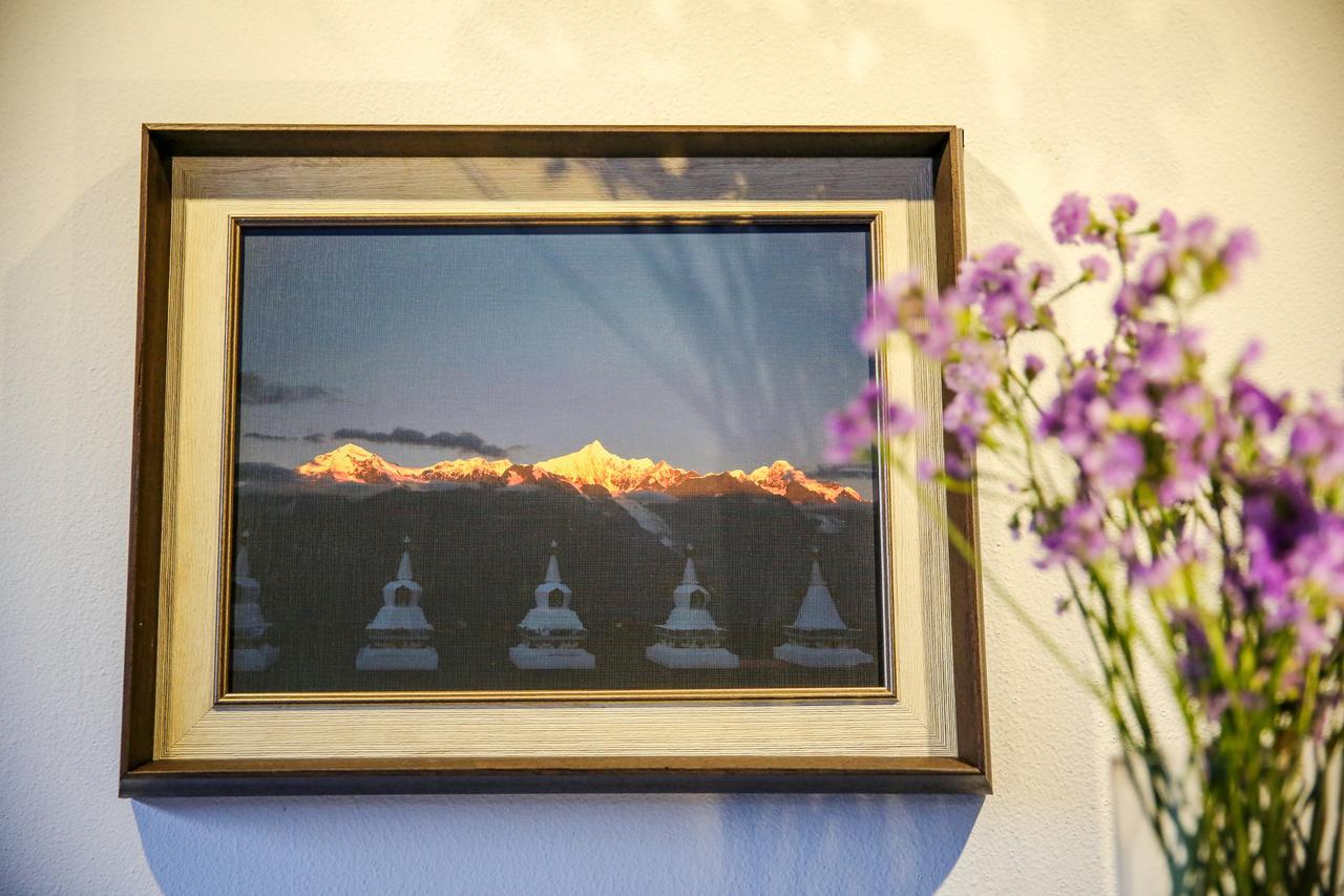 Energy Space Healing Inn Shangri-La Esterno foto