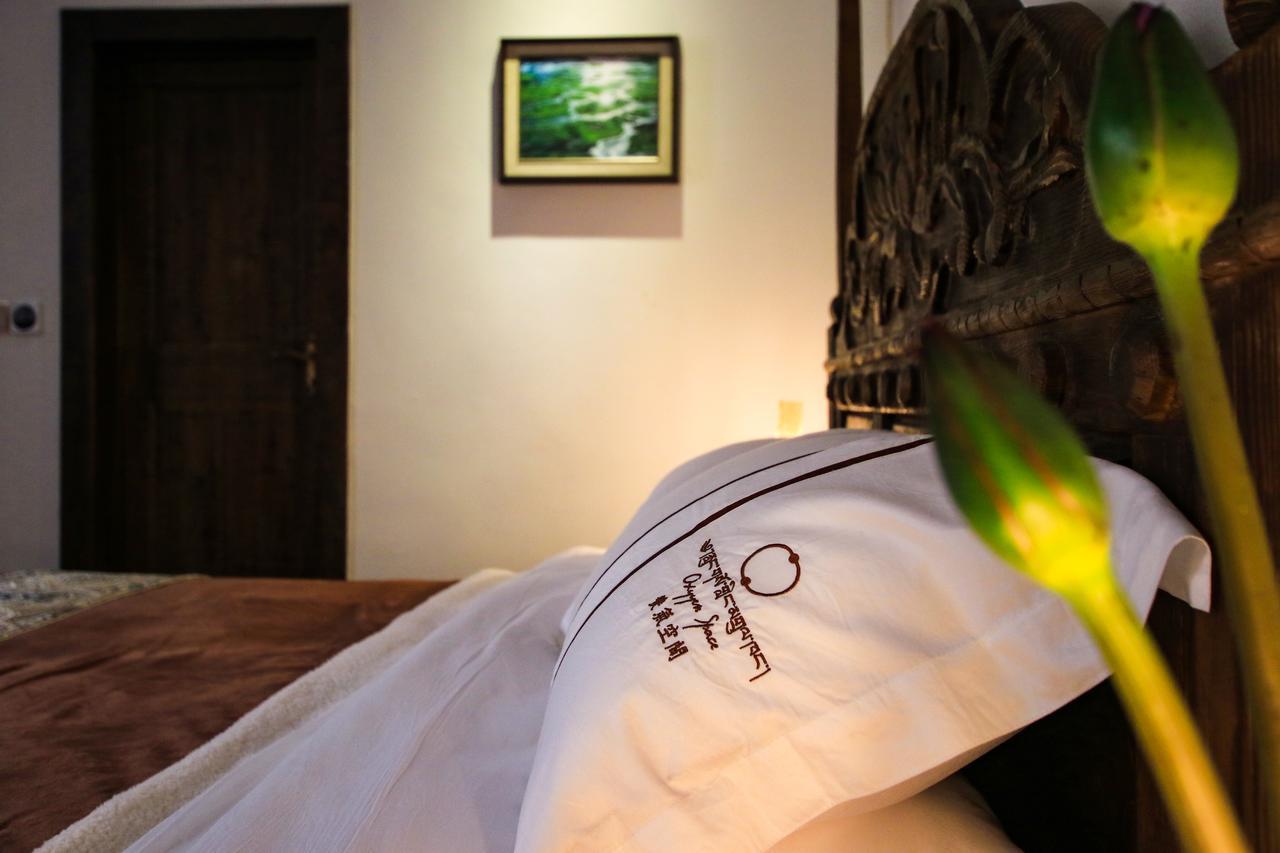Energy Space Healing Inn Shangri-La Esterno foto