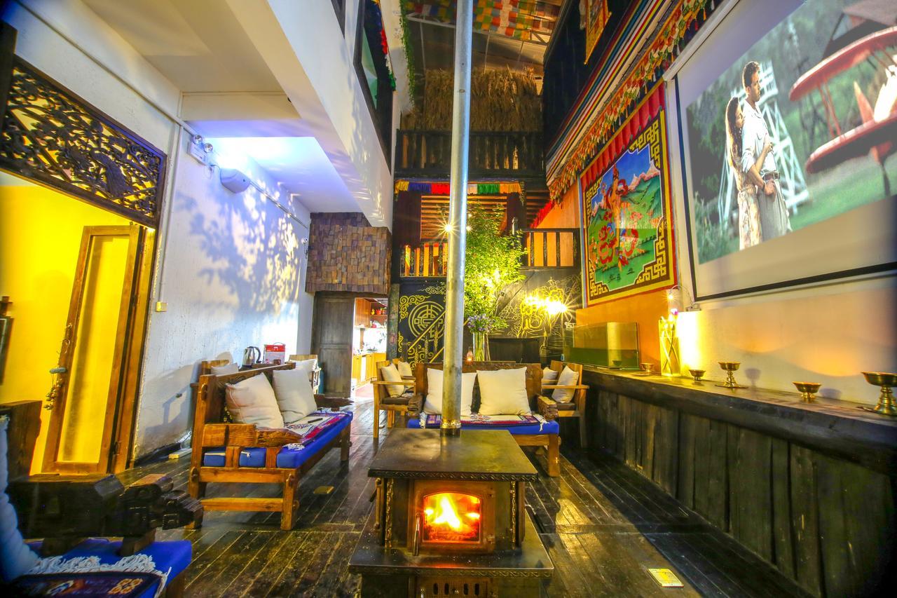 Energy Space Healing Inn Shangri-La Esterno foto